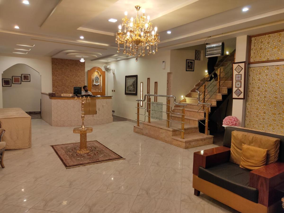 Hotel S.R. Lounge Multan Exterior foto
