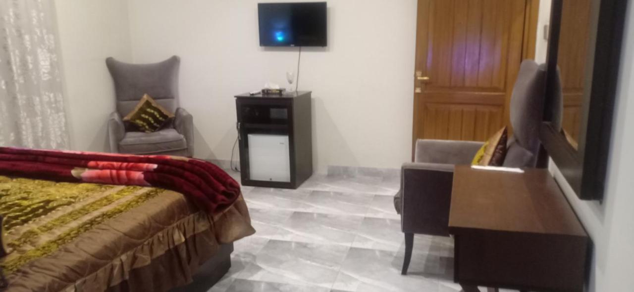Hotel S.R. Lounge Multan Exterior foto